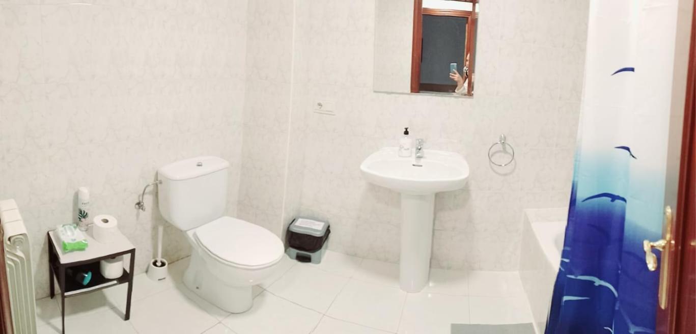Апартаменты Casa Caminante - Habitacion Памплона Экстерьер фото